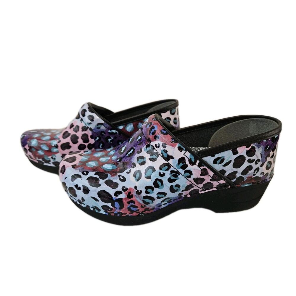 New! Dansko XP 2.0 Purple Leopard Patent Clogs Size 38, US 7.5-8 - Picture 3 of 13